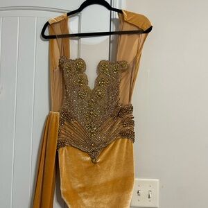 Elegant Gold Evening Dress